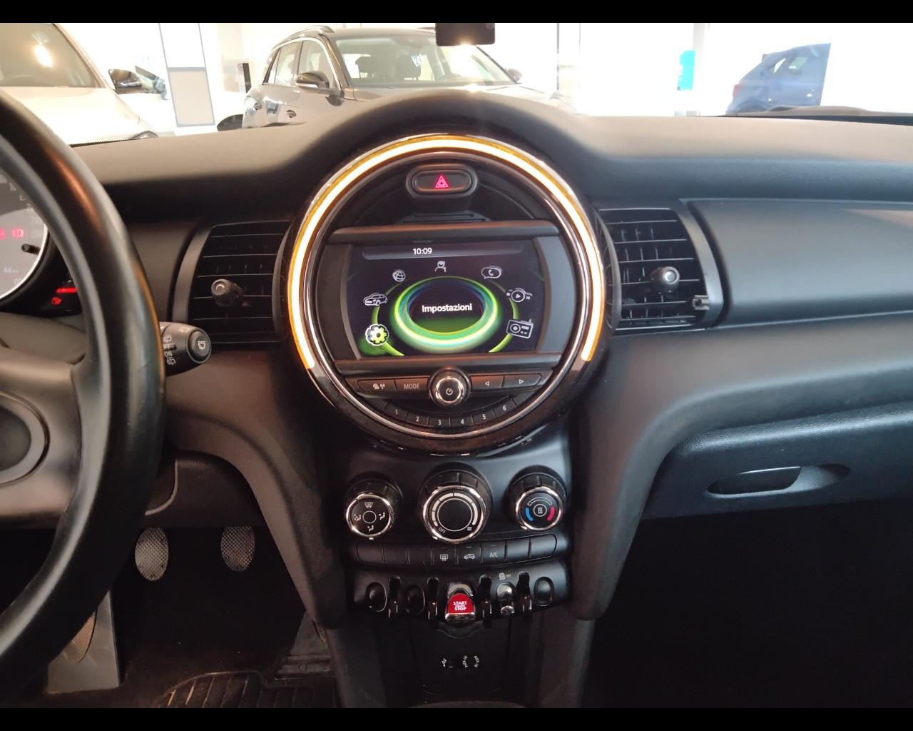 MINI Mini IV F55-F56 2014 - Mini 1.2 One 75cv 3p