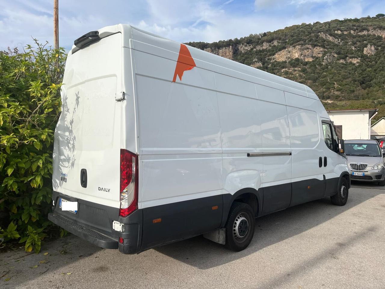 Iveco Daily 35S12V 2.3 HPT PM-TN Furgone