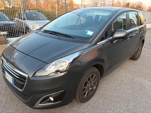 Peugeot 5008 1.6 HDi 115CV Active