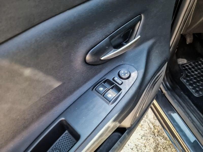 Lancia Ypsilon III 2015 5 Porte 1.2 Ecochic 69cv Silver