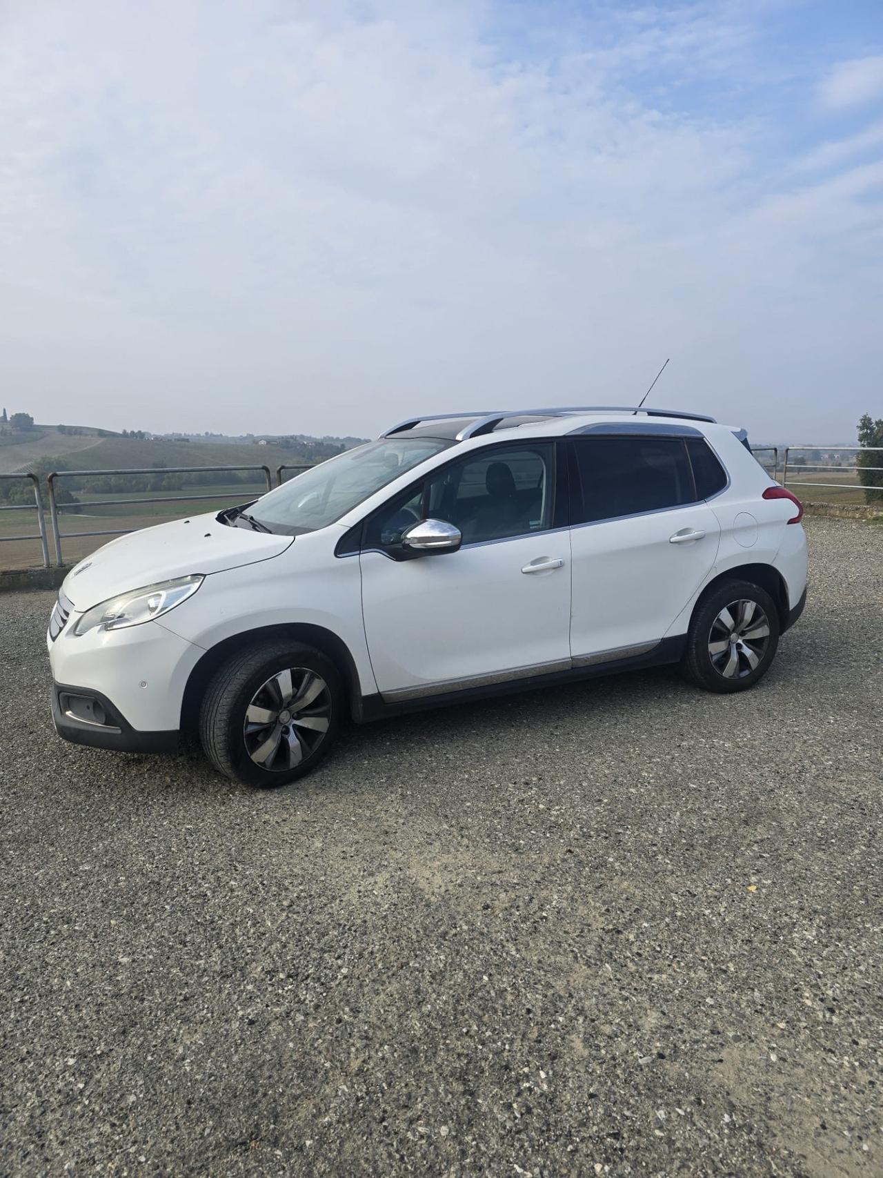 Peugeot 2008 1.6 e-HDi 92 CV Stop&Start robotizzato Allure tetto panoramico