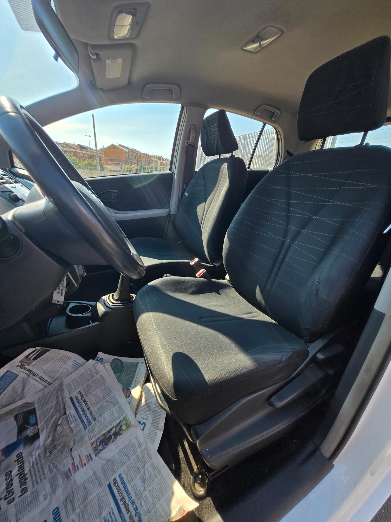 Toyota Yaris 1.0 5 porte Sol