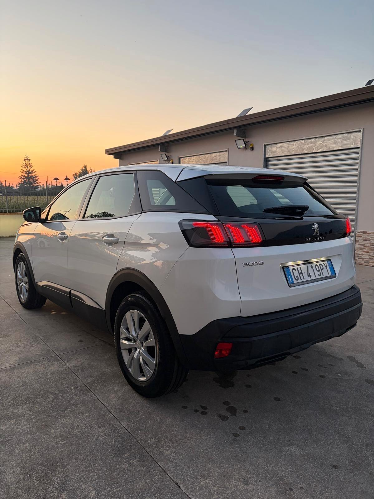 Peugeot 3008 BlueHDi 130 S&S EAT8 Active Pack