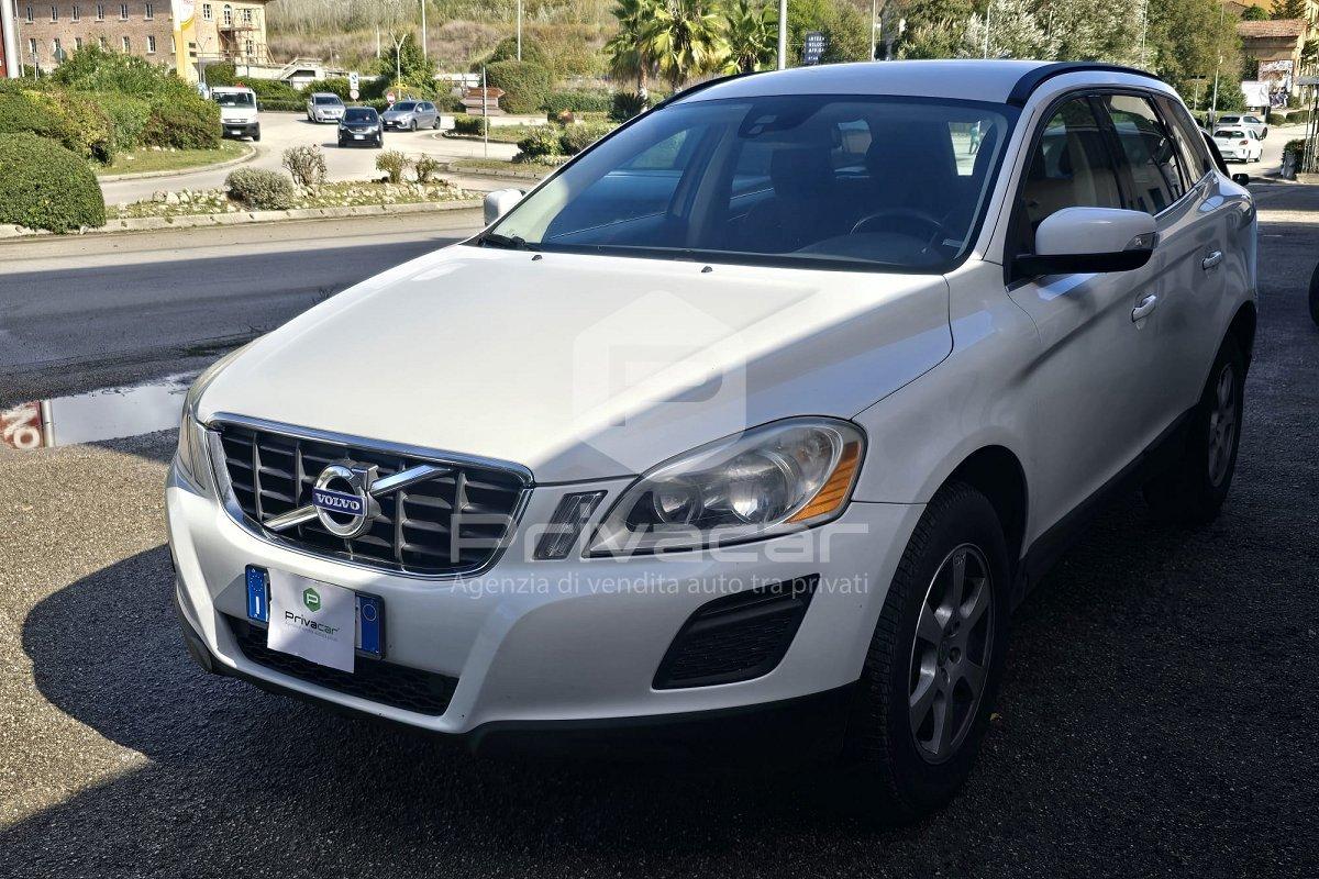 VOLVO XC60 D4 AWD Geartronic Momentum