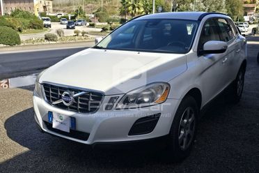 VOLVO XC60 D4 AWD Geartronic Momentum