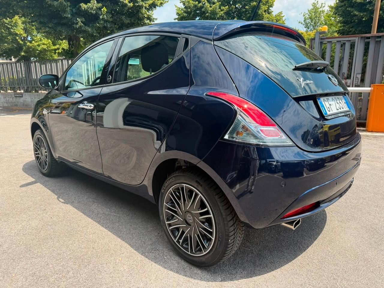 Lancia Ypsilon 1.0 FireFly 5 porte S&S Hybrid Ecochic Gold