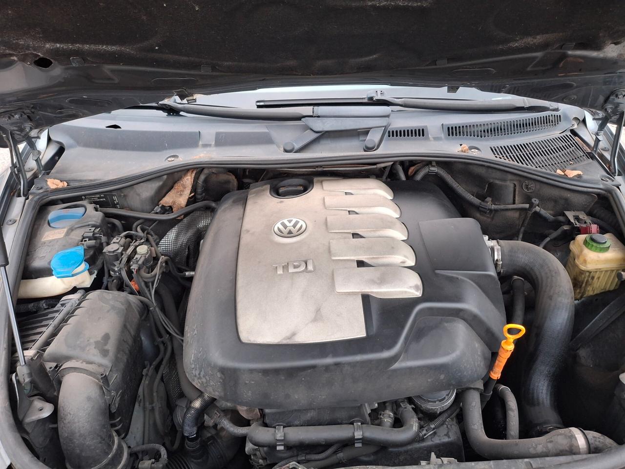 Volkswagen Touareg 2.5 R5 TDI Exclusive-AUTOMATICO-