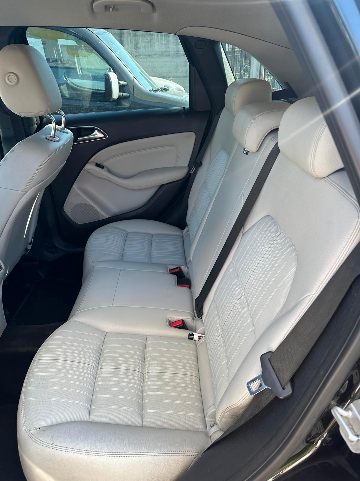 Mercedes-benz B 200 CDI BlueEFFICIENCY Premium