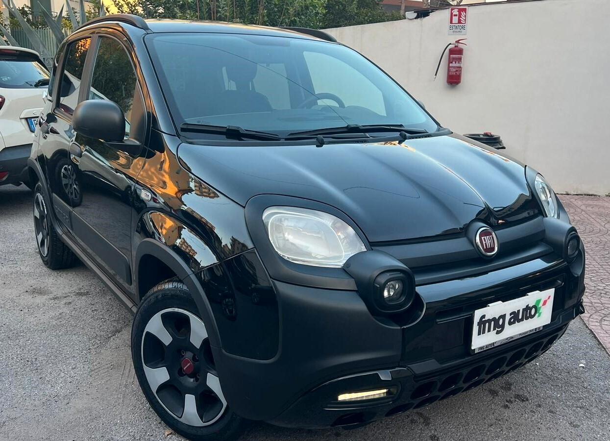 Fiat Panda Cross 1.0 FireFly S&S Hybrid Clima Autom.Com Vol.