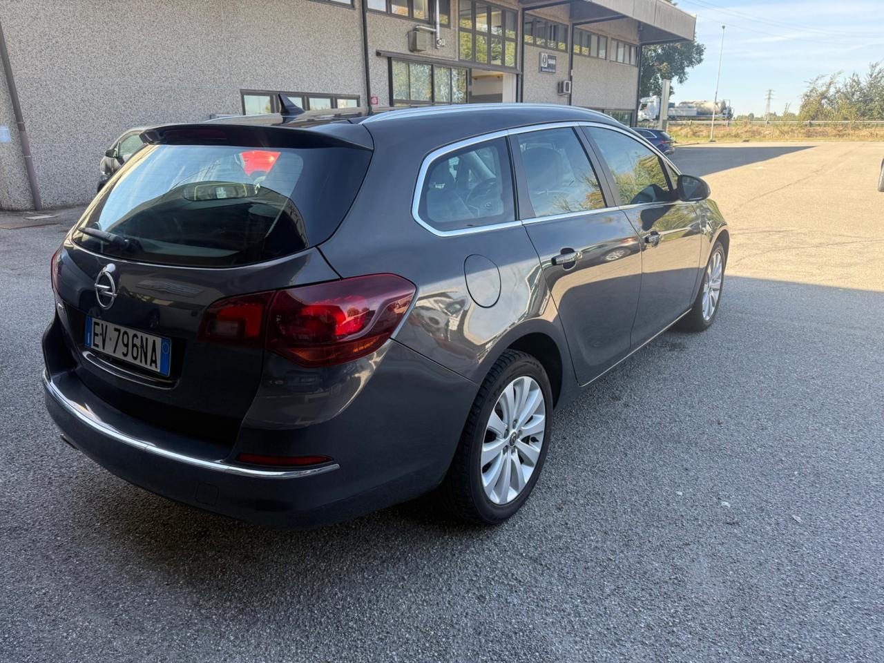 Opel Astra 1.4 Turbo 140CV Sports Tourer GPL Cosmo