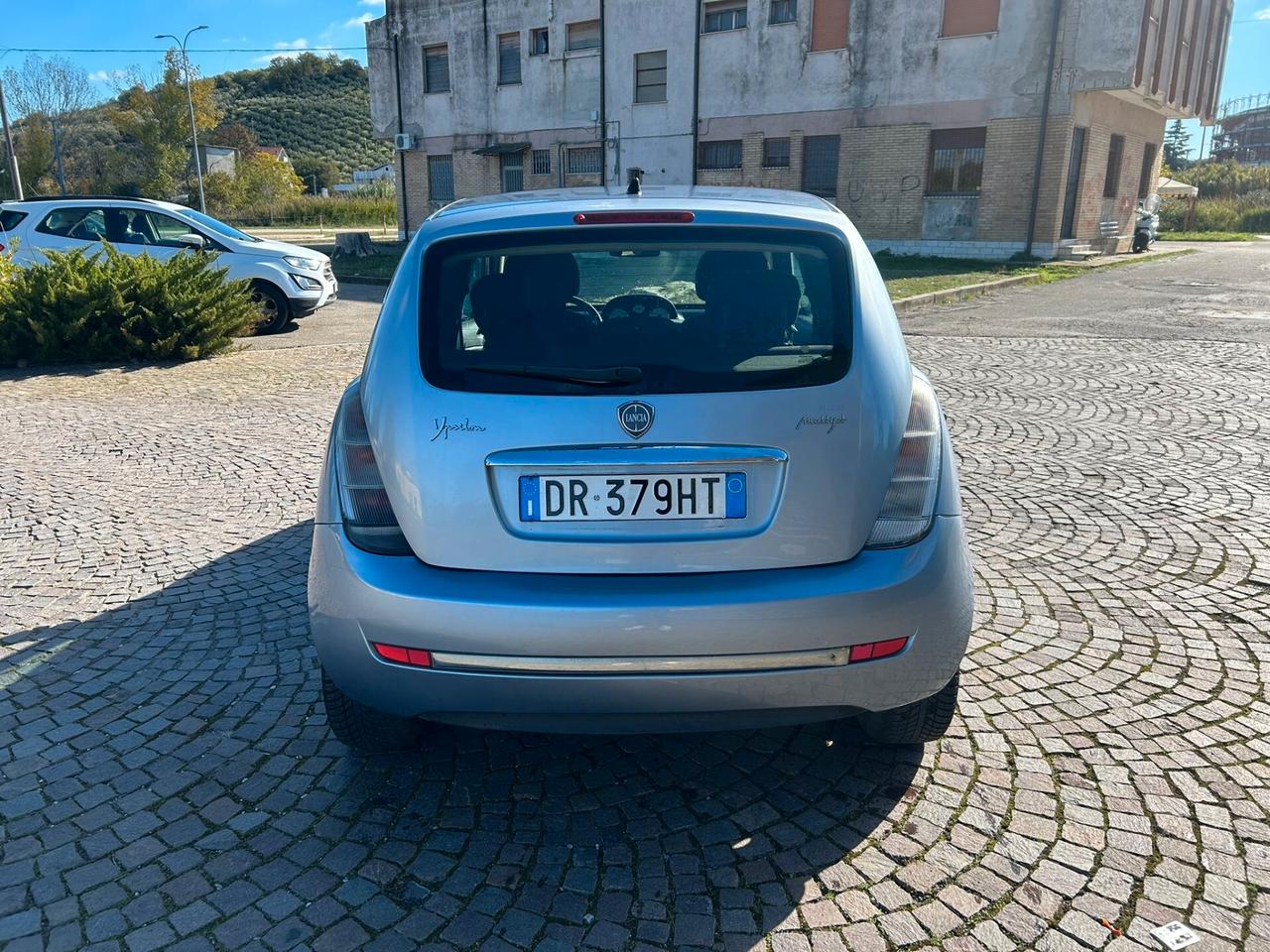 Lancia Ypsilon 1.3 MJT 75 CV Oro Targa DR379HT