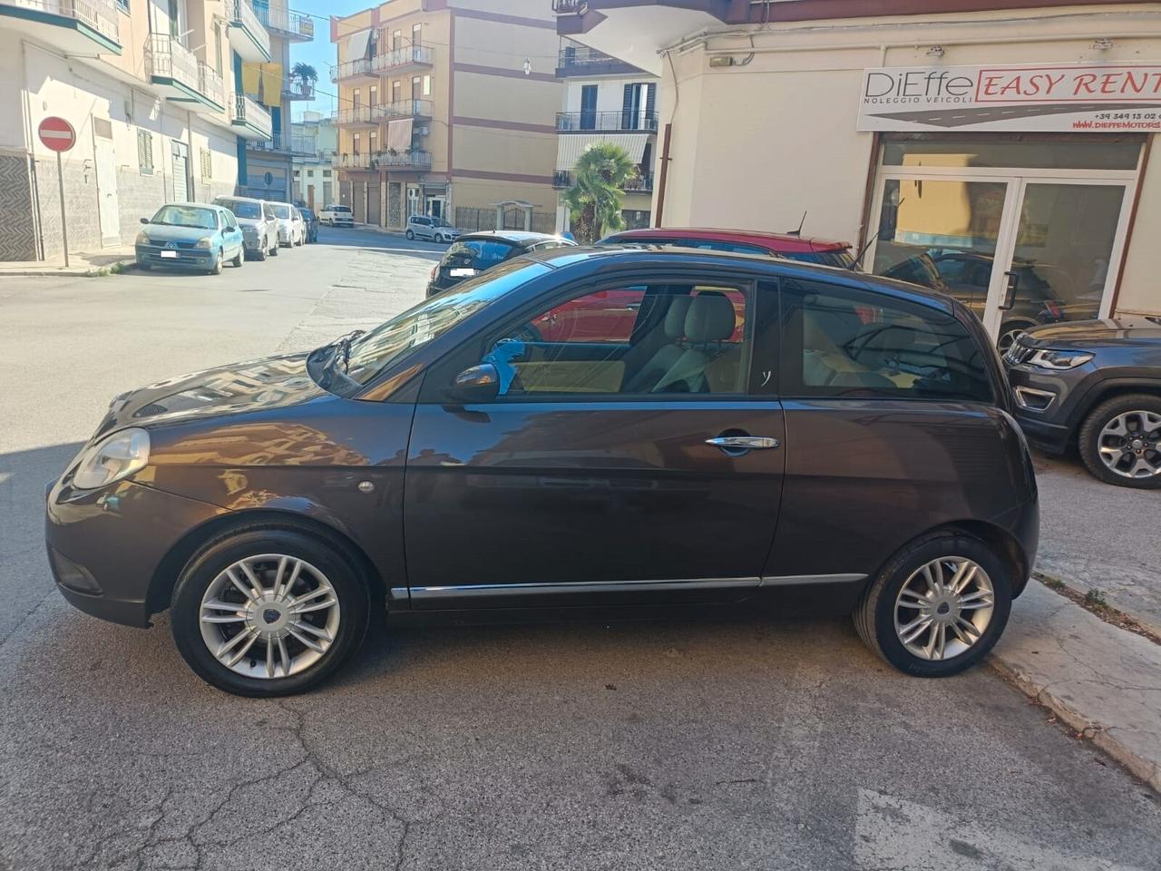 Lancia Ypsilon 1.2 Platino