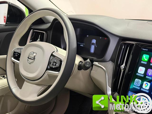 VOLVO V60 B4 (d) aut Ultimate Dark IVA ESP. GARANZIA 24