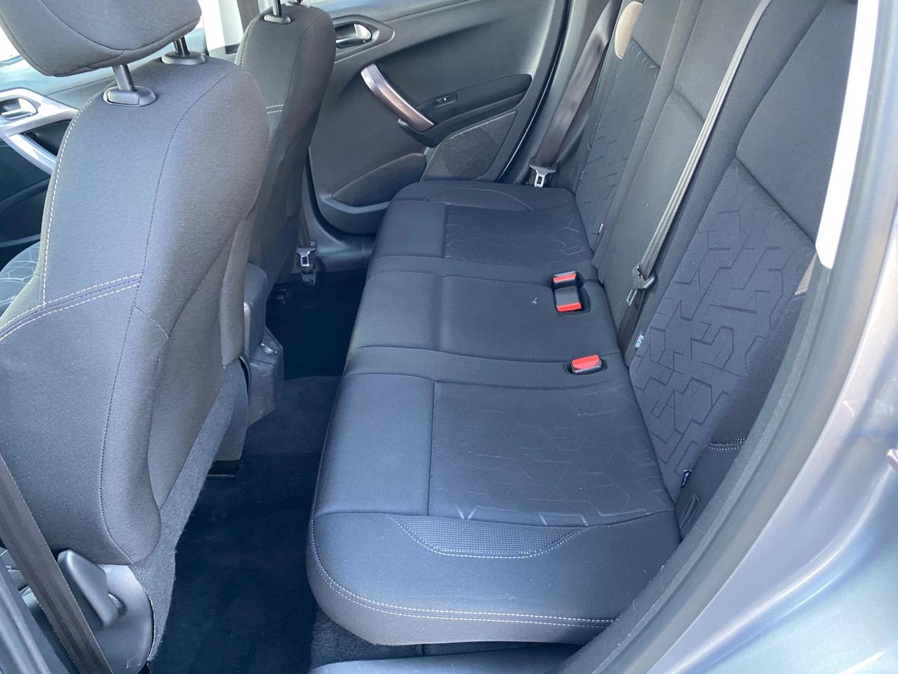 Peugeot 2008 1.2 VTi 82CV Access