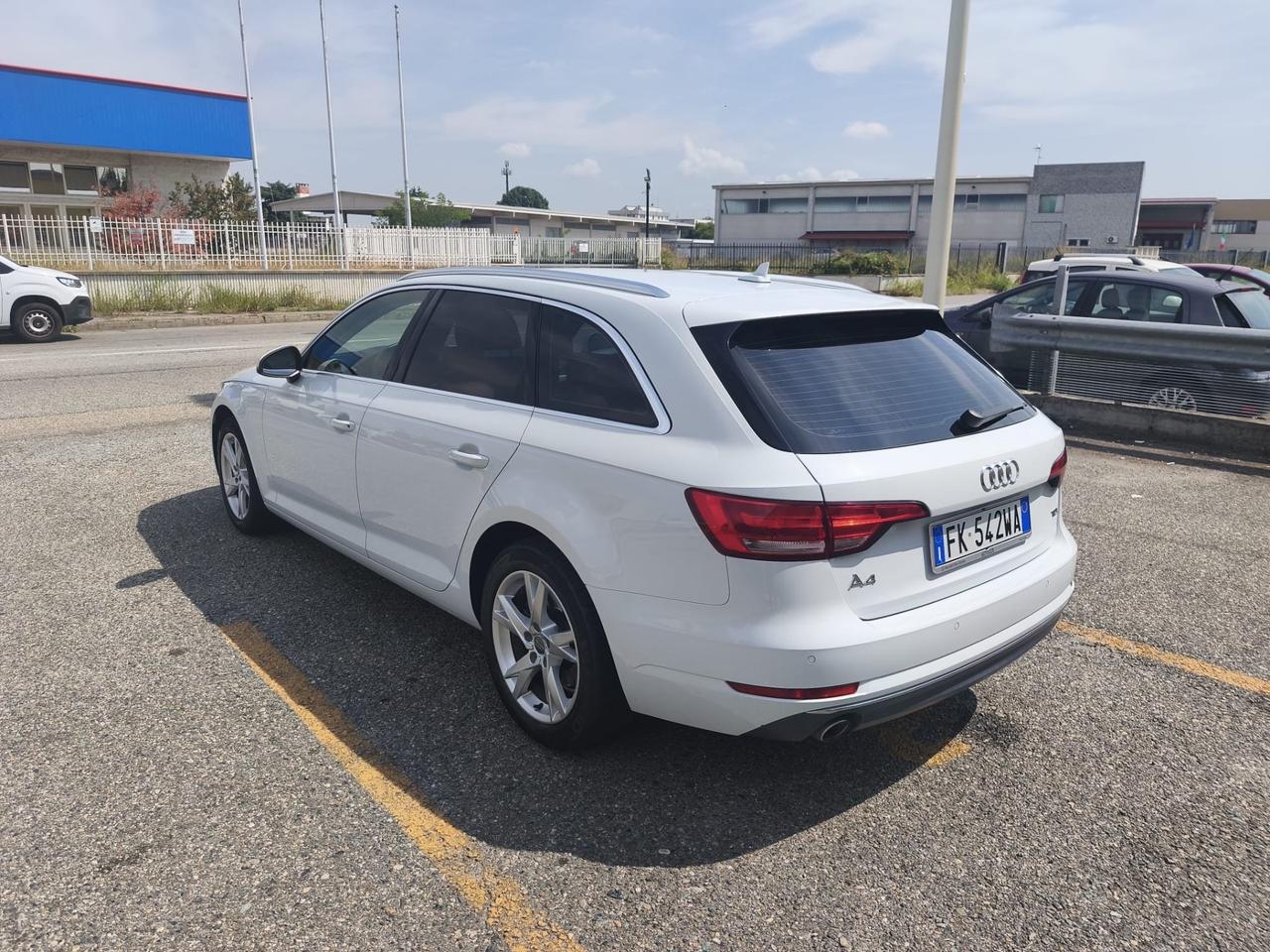 Audi A4 Avant 2.0 TDI 150 CV ultra Sport