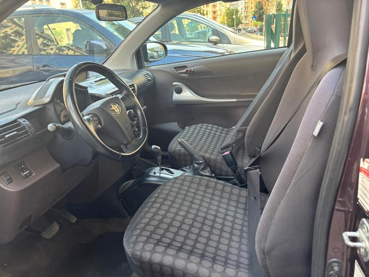 Toyota iQ 1.0 Multidrive Versione Lancio
