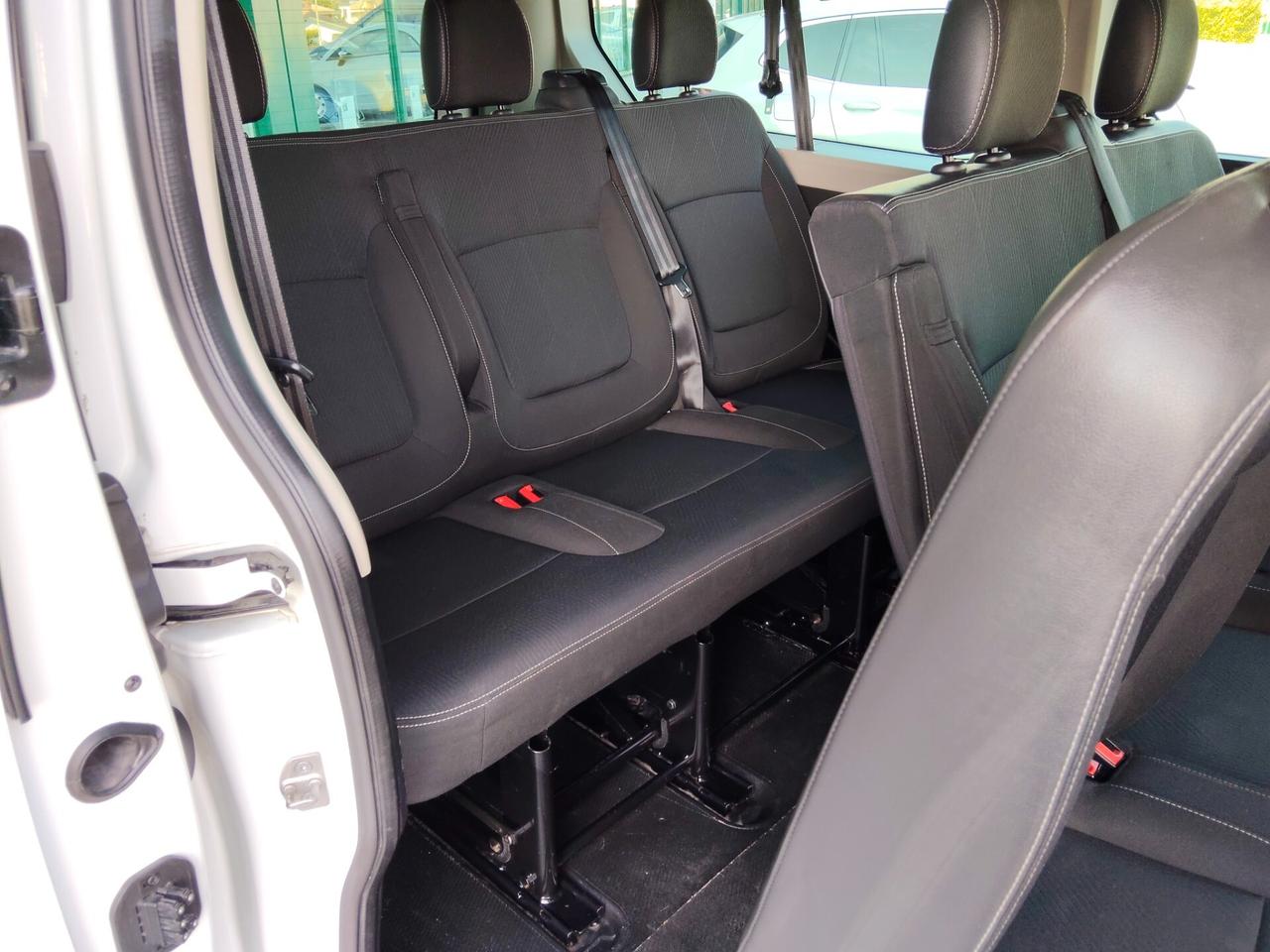 Renault Trafic 2.0dci 140cv 9 posti 2023 PASSO LUNGO