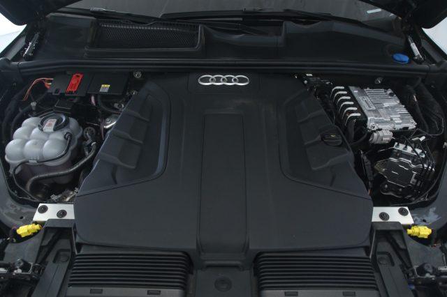 AUDI Q7 50 TDI quattro tip. S line Edition Black plus /7p.