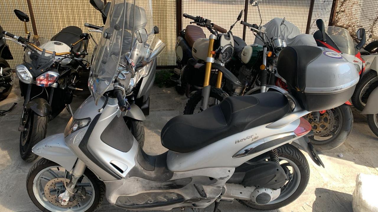 Piaggio Beverly 250 del 2004 usato