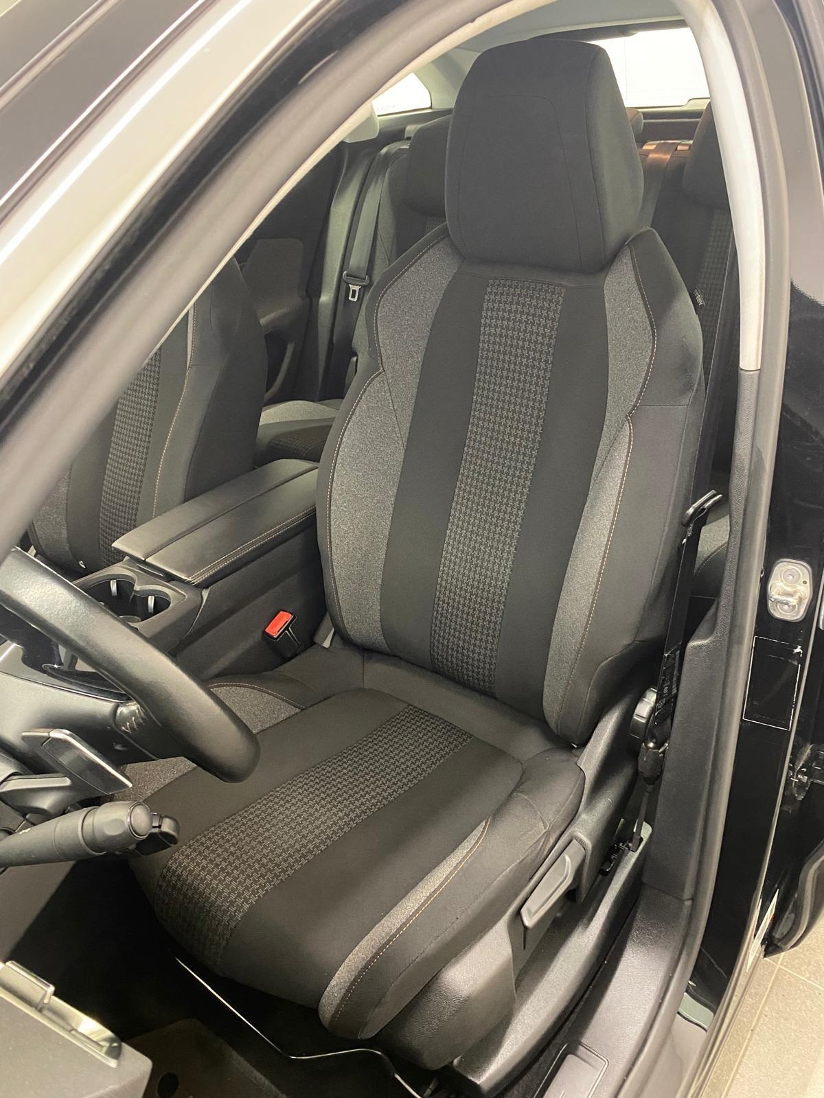 Peugeot 3008 BlueHDi 130 S&S EAT8 Business