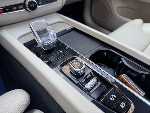 VOLVO XC60 T6 Recharge Plug-in AWD Inscrip. Expres. TET PANOR