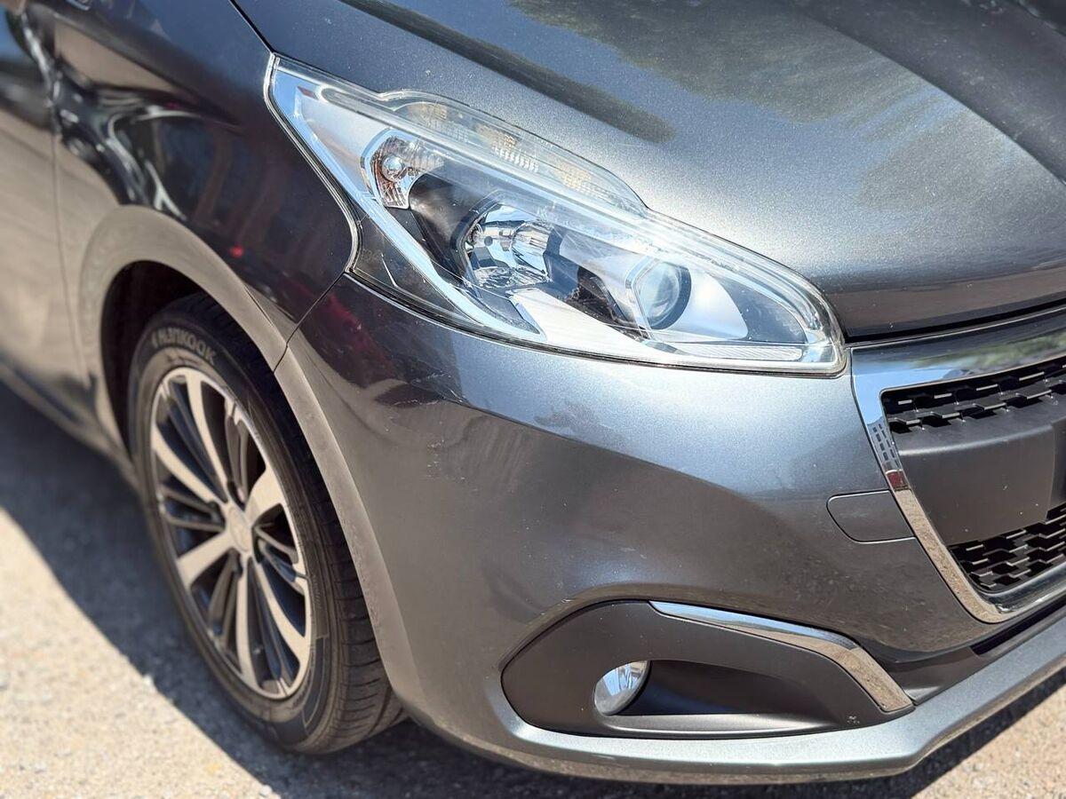 Peugeot 208 1.2 puretech Allure 82cv 3p