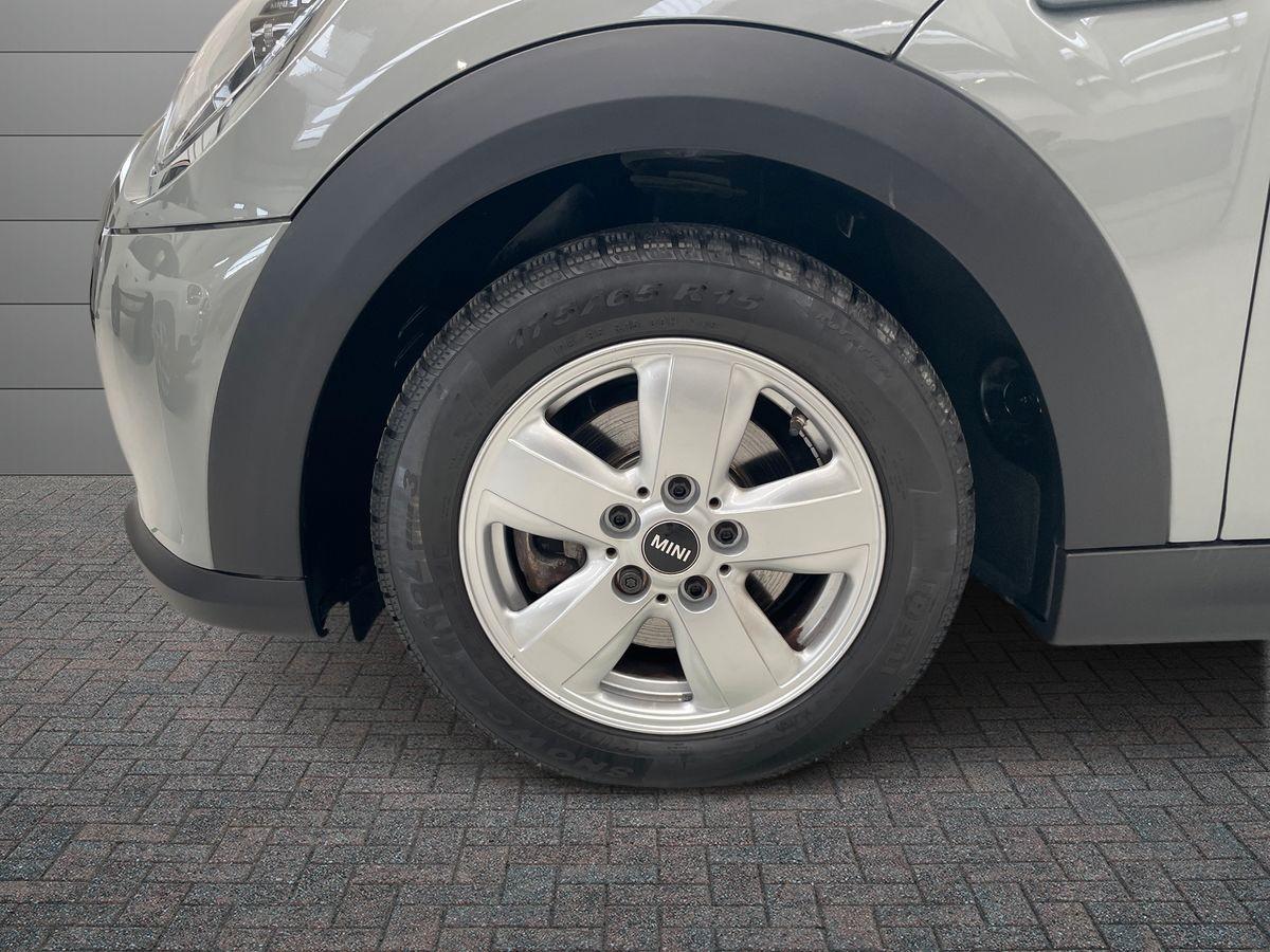 MINI Mini IV F56 2021 3p - Mini 3p 1.5 One Essential 102cv