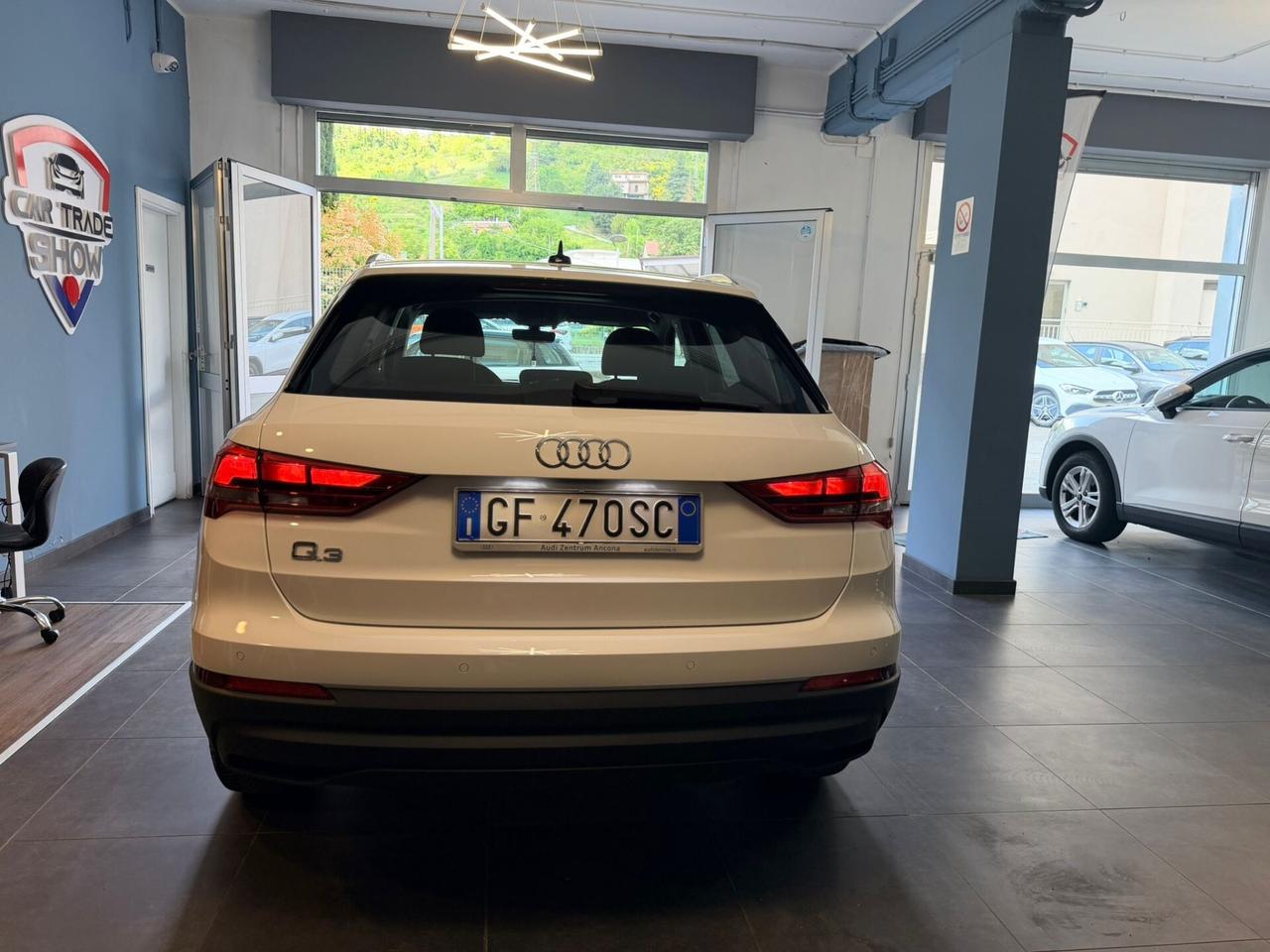 AUDI Q3 35 TDI S TRONIC BUSINESS