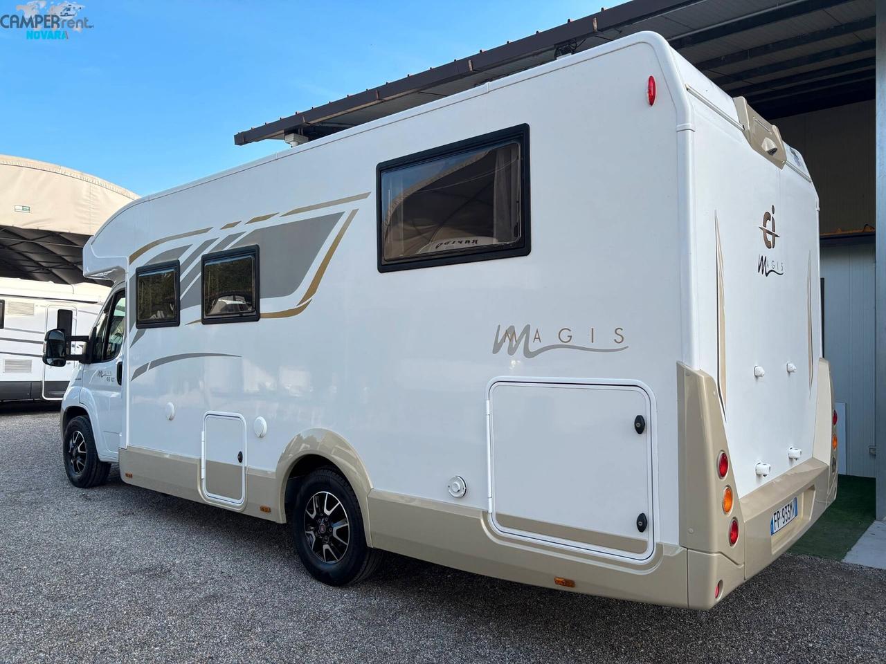 CI MAGIS 65 XT - Semintegrale con letto nautico ad altezza variabile ed ampio garage
