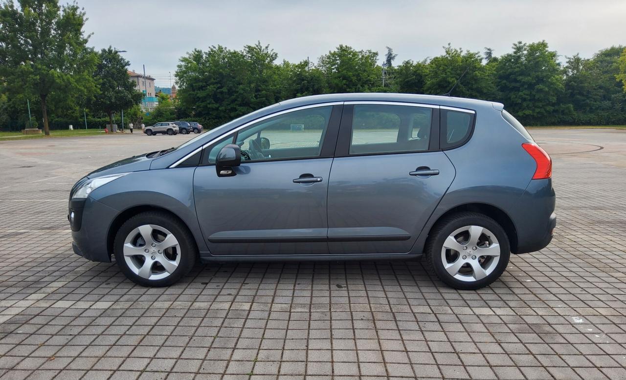 Peugeot 3008 1.6 e-HDi 112CV cambio robotizzato S.&S. Business