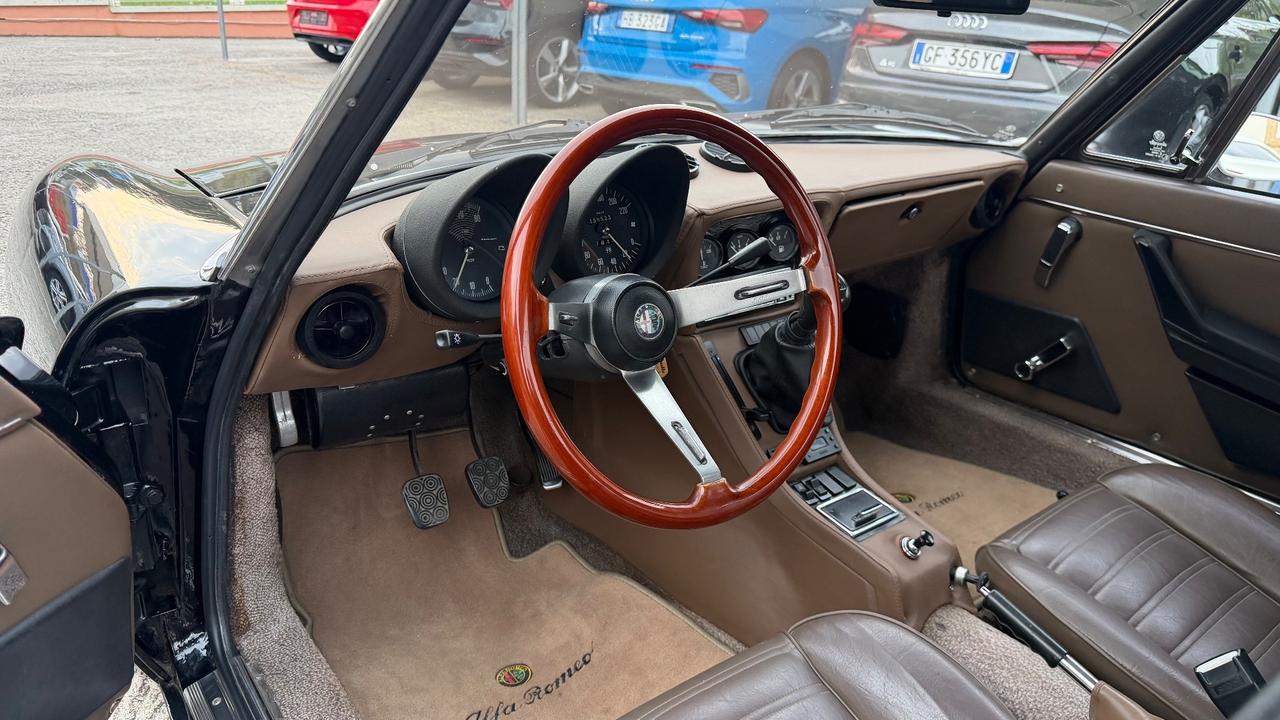 Alfa Romeo Spider 1.6