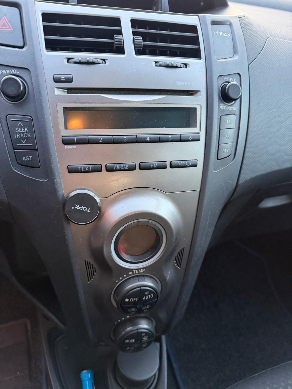 Toyota Yaris 1.0 5 porte Sol