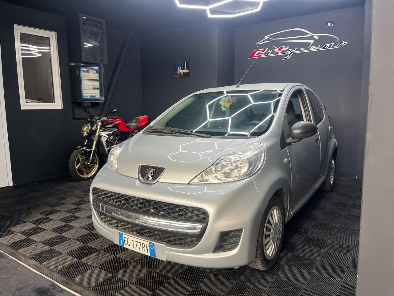 Peugeot 107 1.0 Benzina (68 CV) – Anno 2011 – Ideal x Neopatentati!