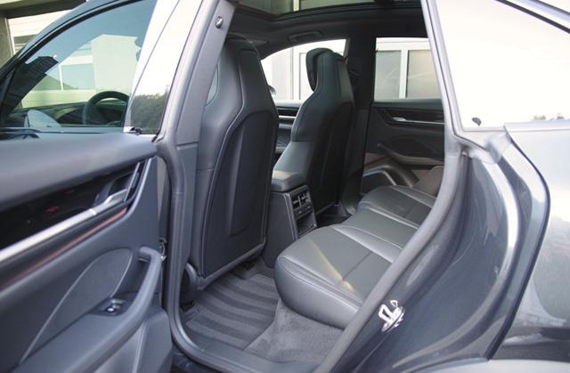 PORSCHE Macan Ev 265KW (360HP)