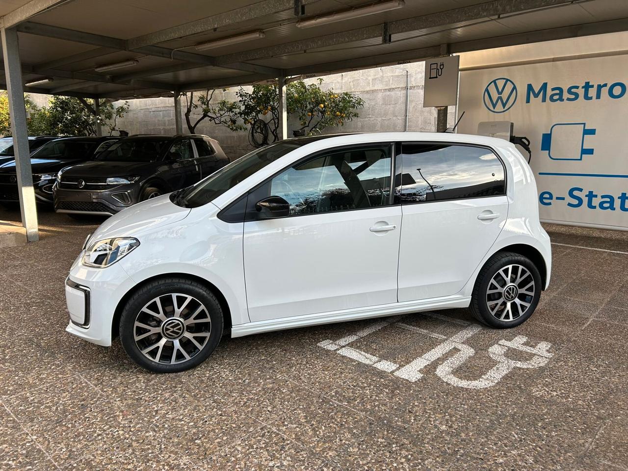 Volkswagen up! e-up! 82 CV