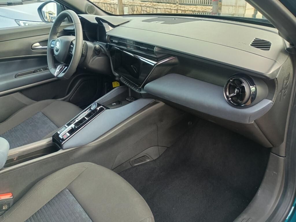 Alfa Romeo Junior 1.2 136 CV Hybrid eDCT6