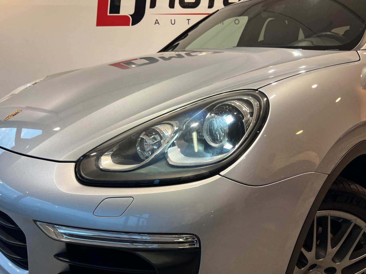 Porsche Cayenne 3.0 tiptronic