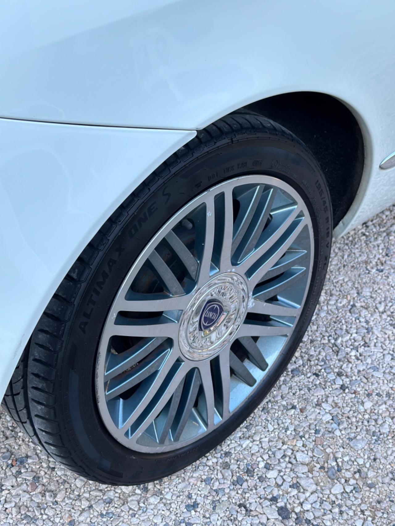 Lancia YPSILON 1.2 69 CV UNYCA KMCERT GARANZ UNICOPR