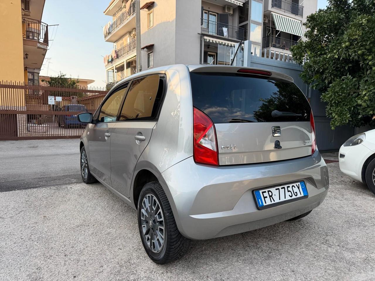 Seat Mii 1.0 68 CV 5 porte Chic Ecofuel