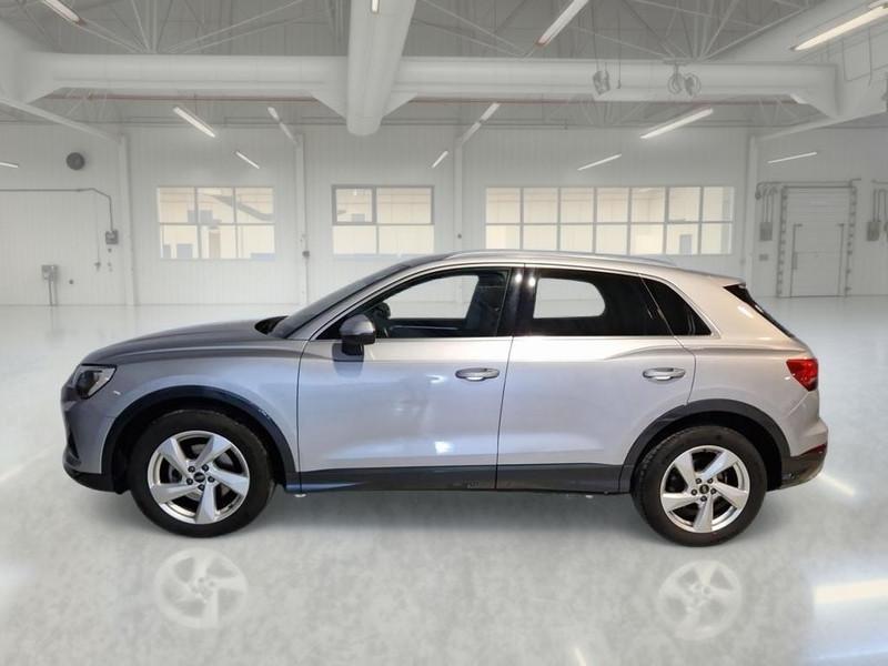 AUDI Q3 35 TDI Business Advanced