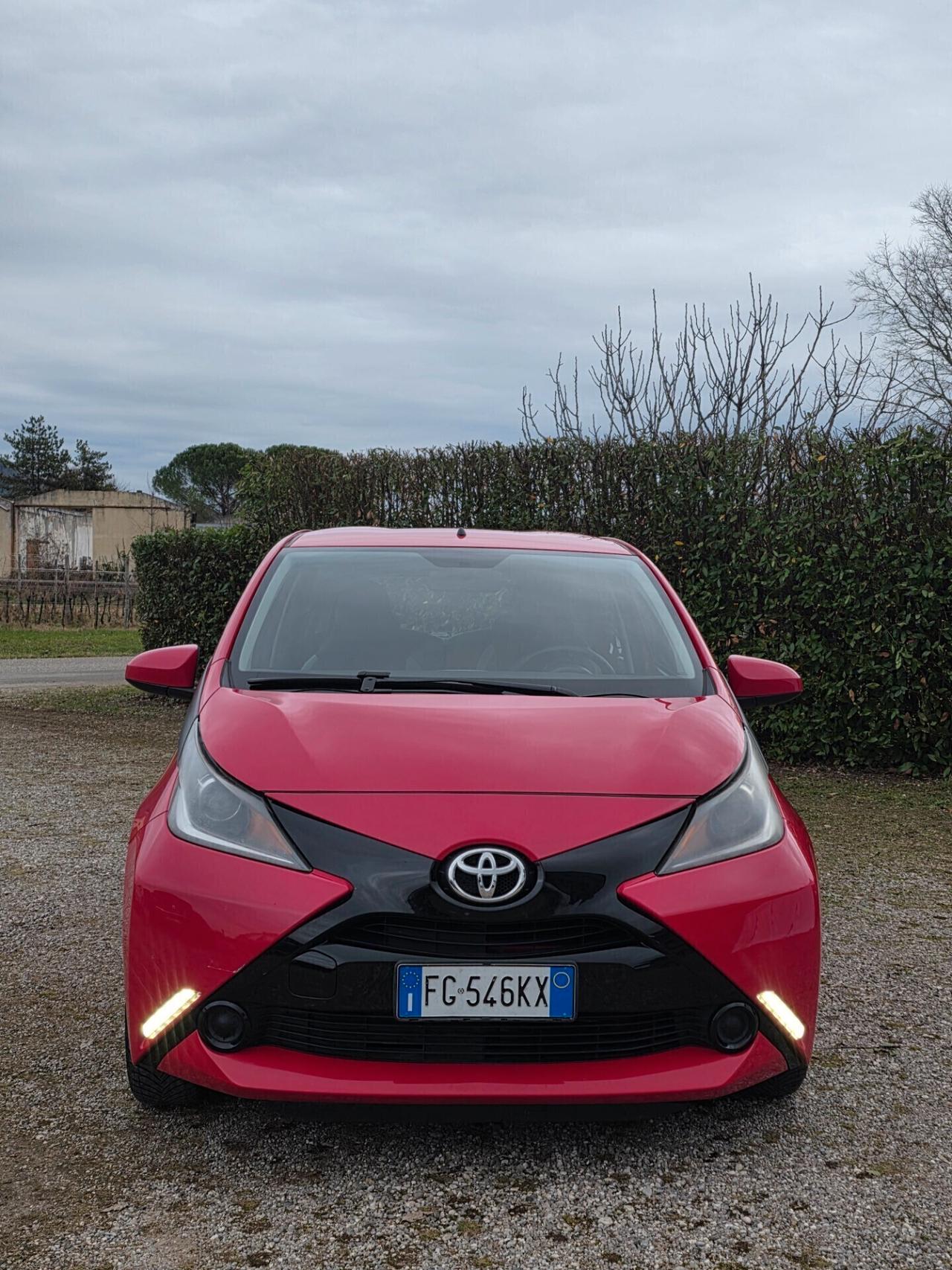 Toyota Aygo 1.0 benz. 2017 FINANZIABILE