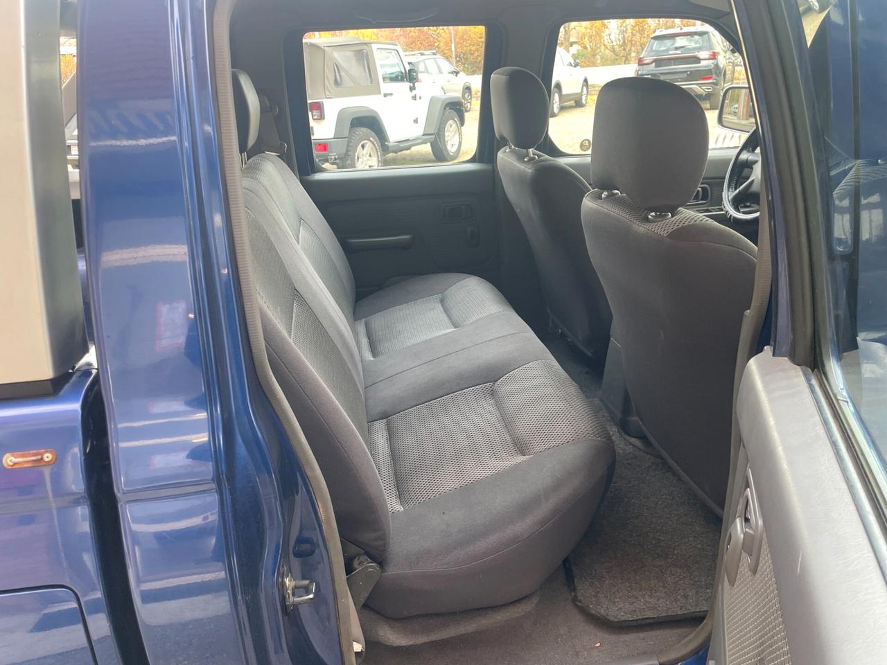 Nissan Navara 2.5 td doppia cabina