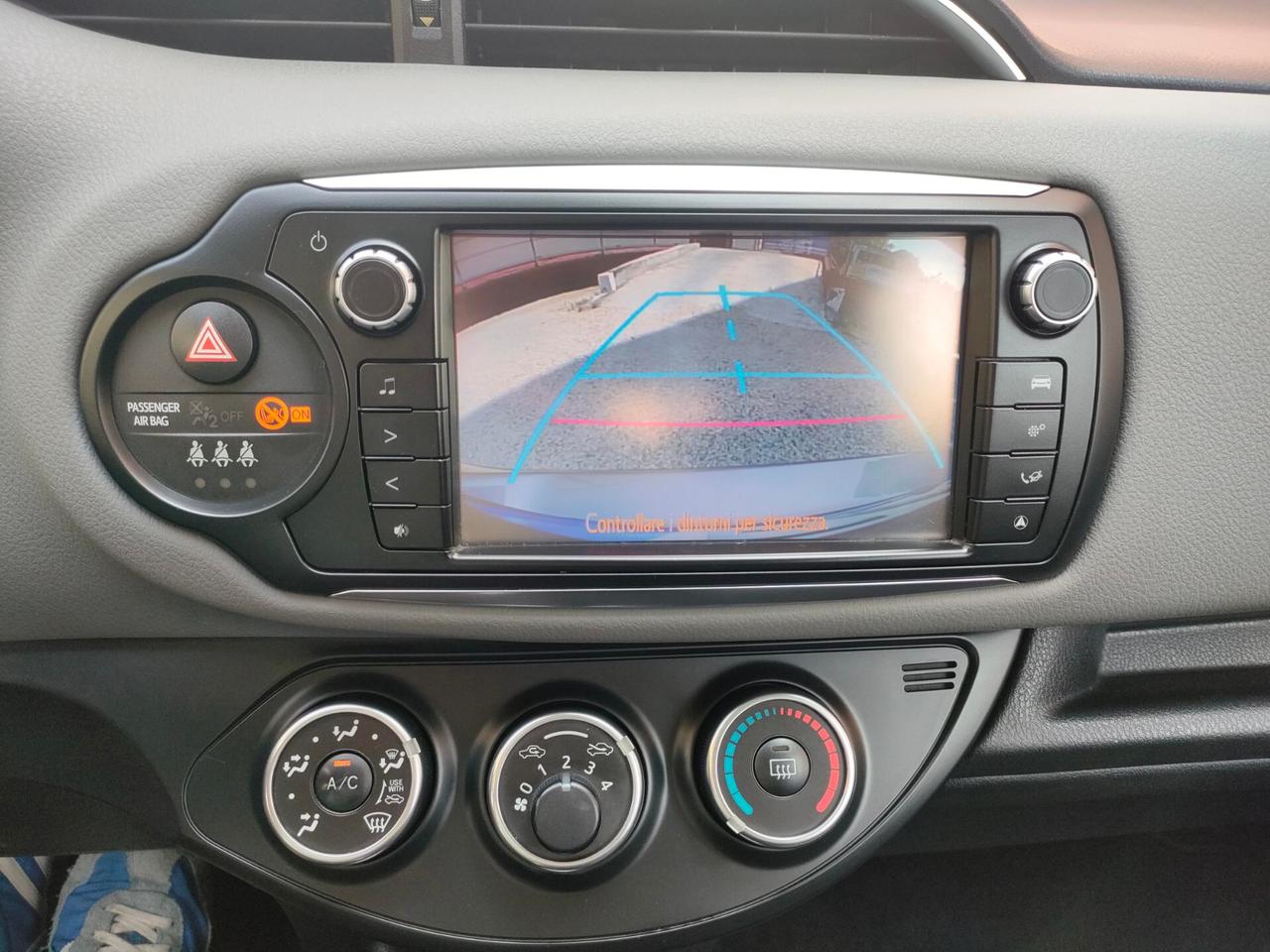 Toyota Yaris 1.4 D-4D 5p Lounge E6