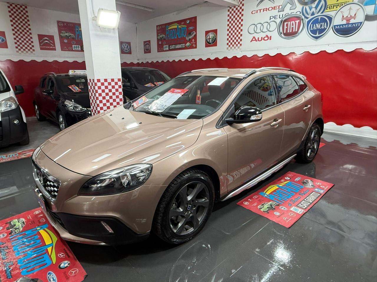 Volvo V40 Cross Country D2 1.6 114cv - 2014