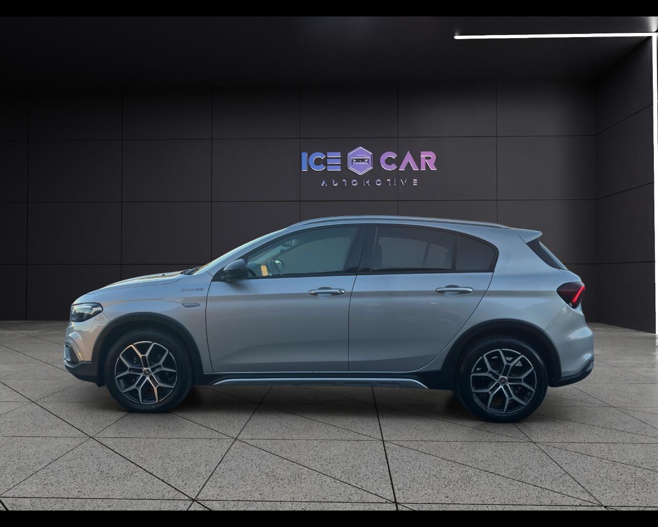 FIAT Tipo (2015-->) - Tipo 1.6 Mjt S&S 5 porte Cross