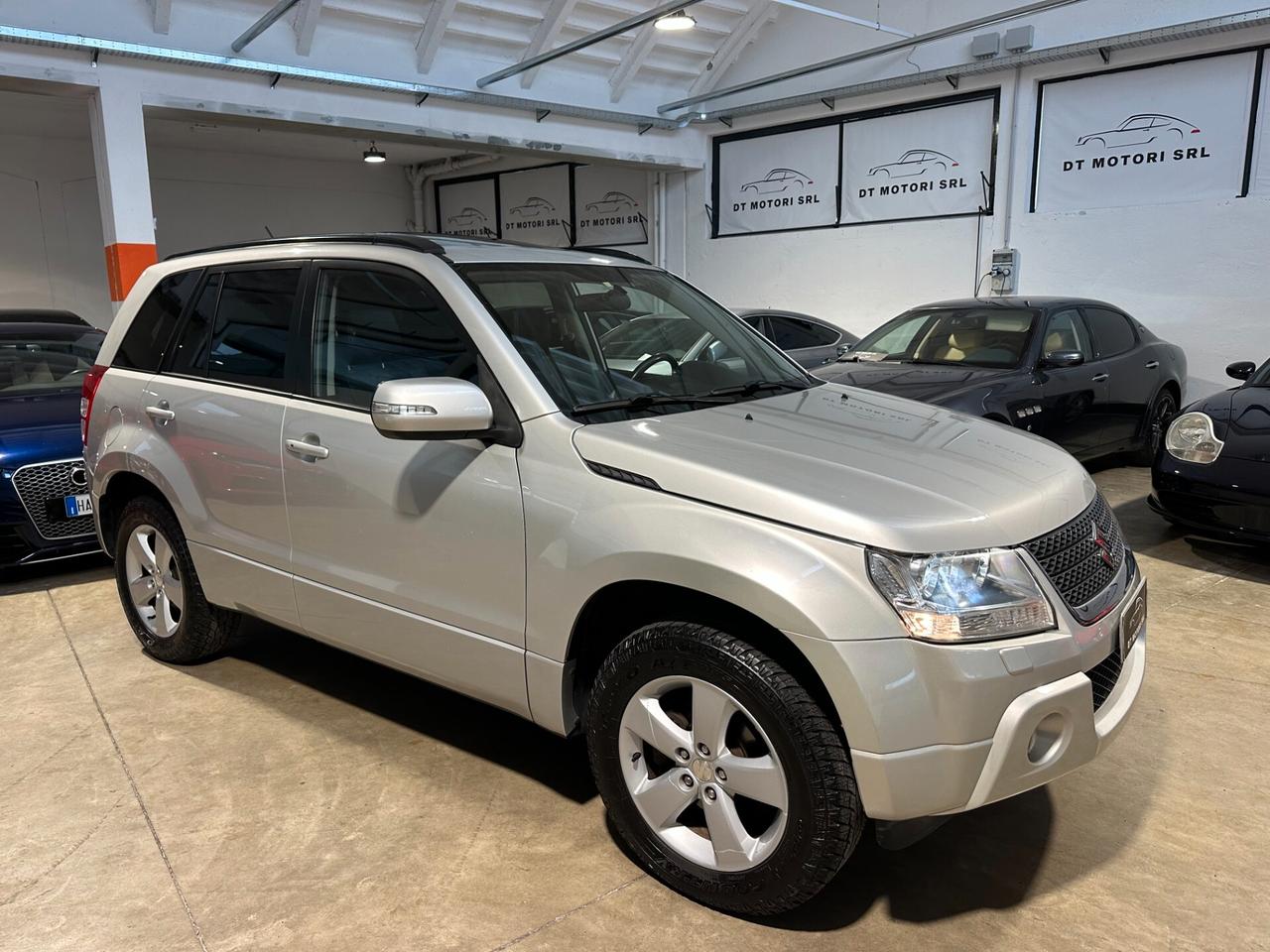 Suzuki Grand Vitara 2.4 5 porte AUTOMATICA - RIDOTTE BLOCCO DIFF.