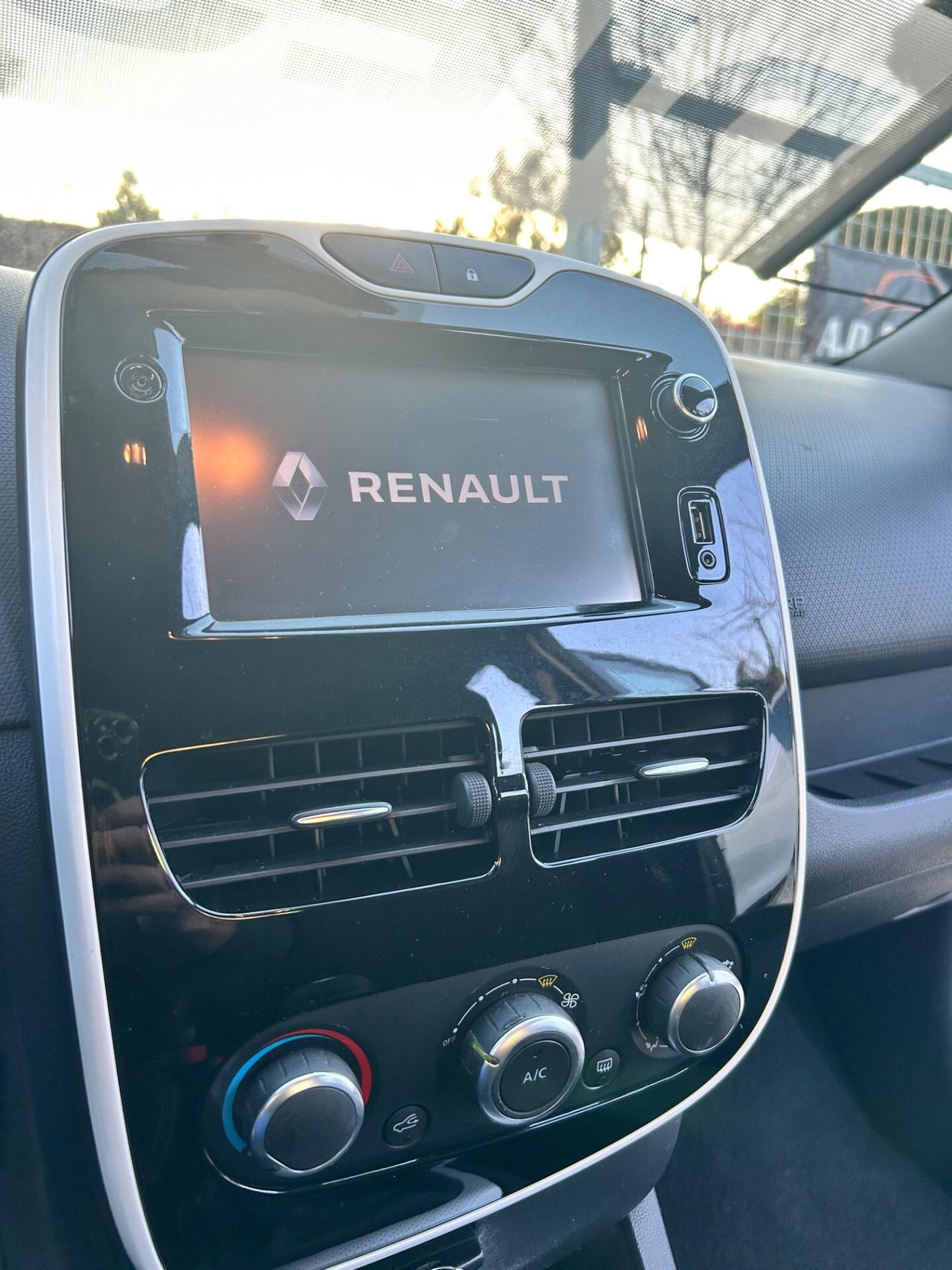 Renault Clio dCi 8V 75 CV Start&Stop 5 porte Energy Duel