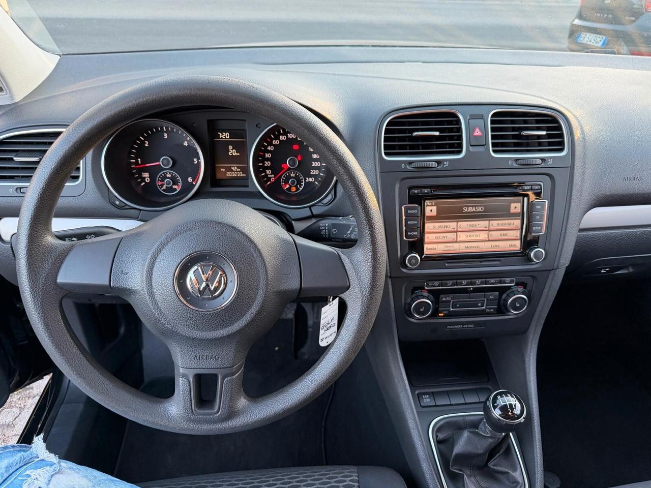 Volkswagen Golf 1.6 TDI DPF 5p. Trendline-04/2010