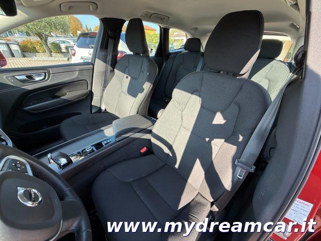 VOLVO XC60 B4 (d) automatico Core