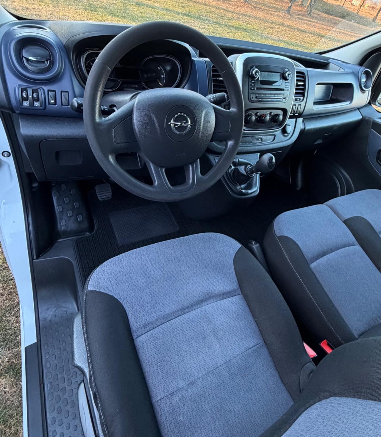 OPEL VIVARO 1.6 DCi NEOPATENTATI